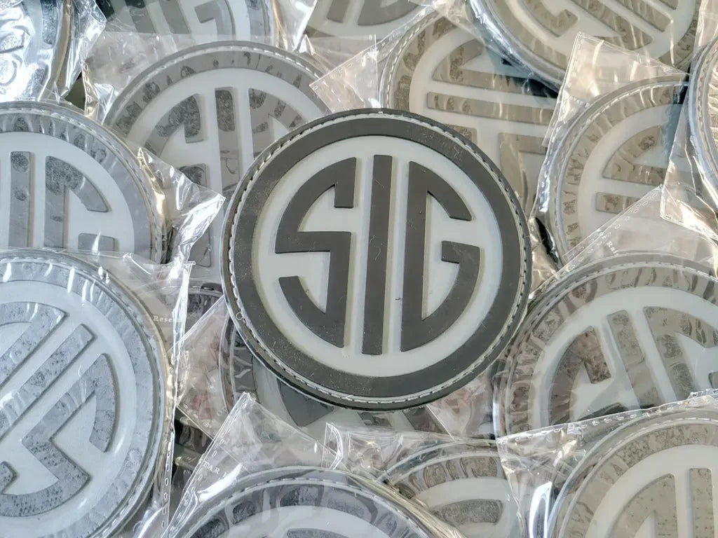 SIG Sauer 2D PVC PATCHES - KHAKI/BLACK - PVCPATCHWORLD.STORE