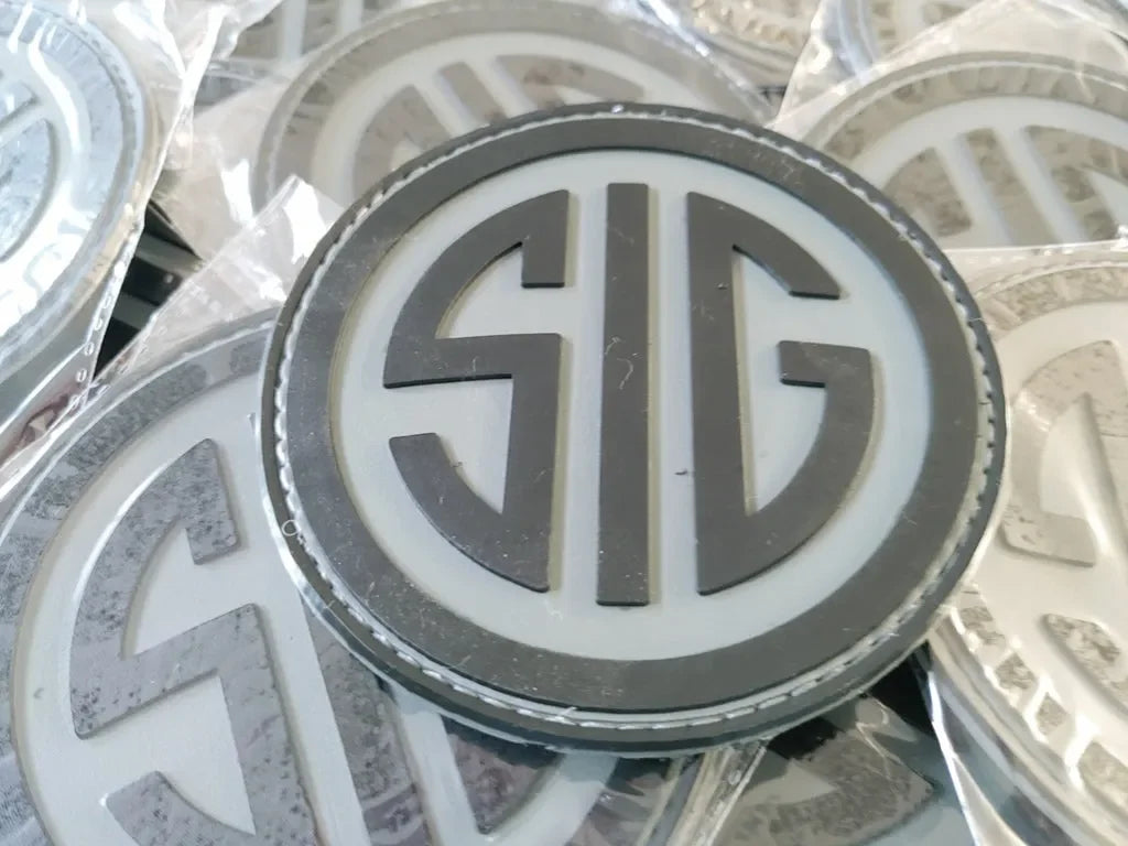 SIG Sauer 2D PVC PATCHES - KHAKI/BLACK - PVCPATCHWORLD.STORE