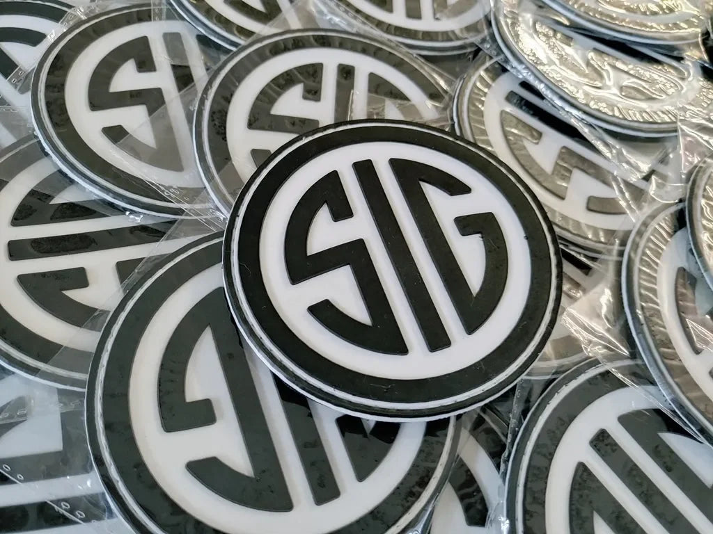 SIG Sauer 2D PVC PATCHES - BLACK/WHITE - PVCPATCHWORLD.STORE