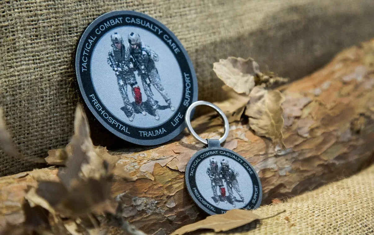 TCCC KEY-CHAIN PATCH “LOW VISIBILITY” ΚΗΑΚΙ - PVCPATCHWORLD.STORE
